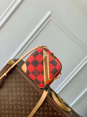 LV N40561 Louis Vuitton Chess Messenger Bag Red - Default Title - View 3