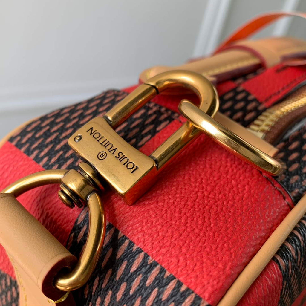 LV N40561 Louis Vuitton Chess Messenger Bag Red
