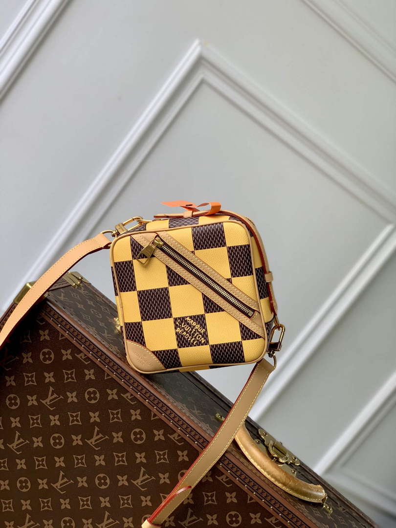 LV N40562 Louis Vuitton Chess Messenger Bag Yellow - Default Title - View 1