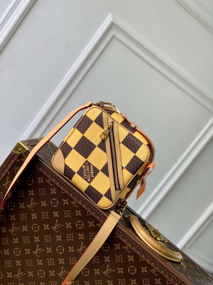 LV N40562 Louis Vuitton Chess Messenger Bag Yellow - Default Title - View 3