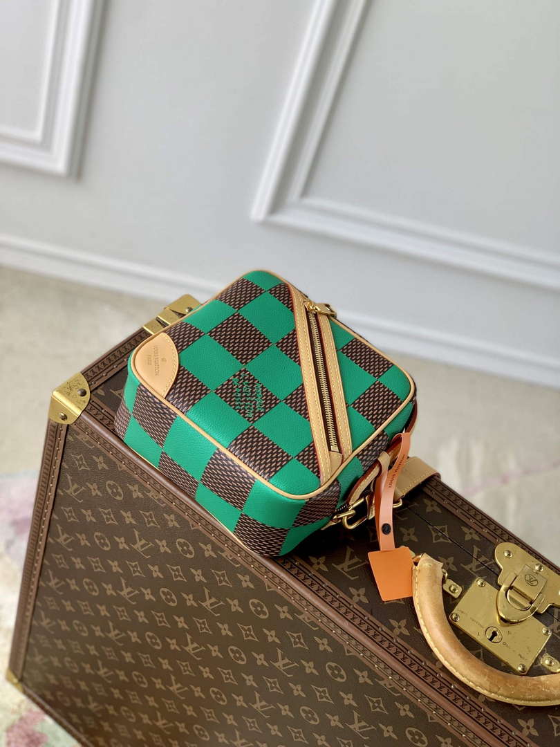 LV N40563 Louis Vuitton Chess Messenger Bag Green - Default Title - View 4