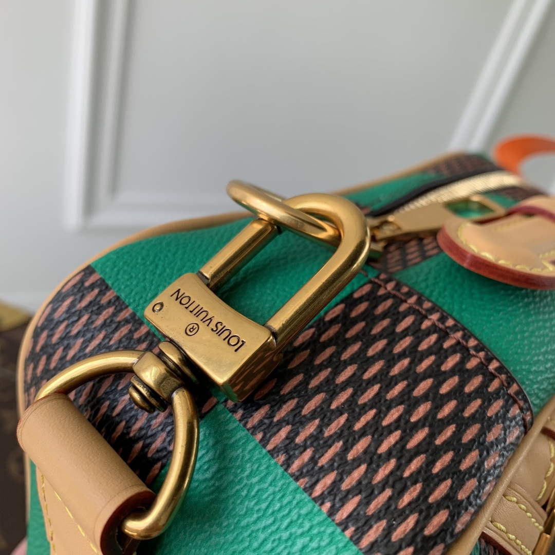 LV N40563 Louis Vuitton Chess Messenger Bag Green - Default Title - View 6