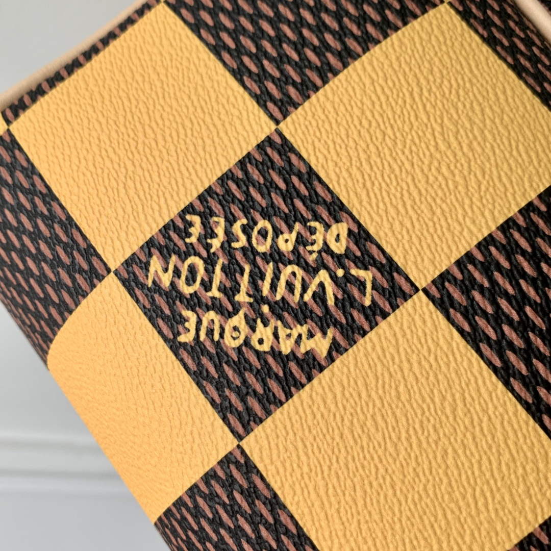 LV N40567 Louis Vuitton Locker Dopp Kit Bag Yellow Damier Other - Default Title - View 7