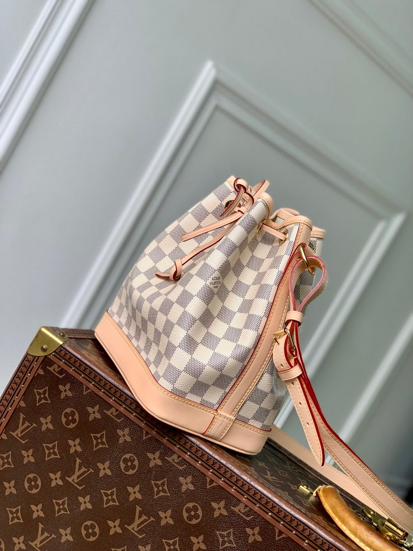 LV N40594 Louis Vuitton No¨¦ BB Bucket Bag White