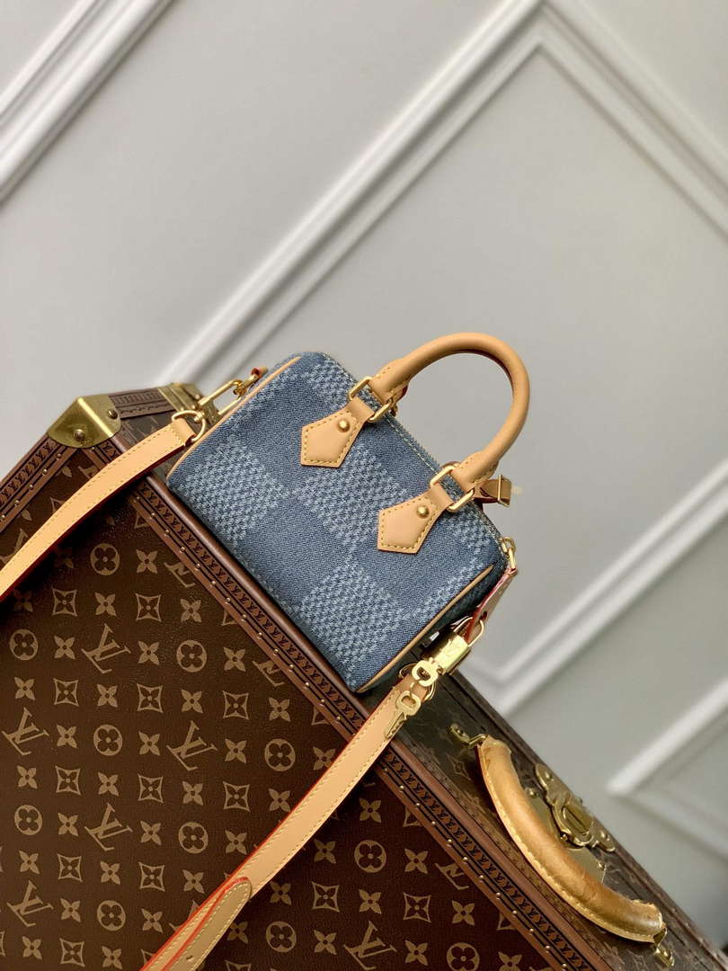 LV N40682 Louis Vuitton Speedy Bandouliere 18 Bag Blue - Default Title - View 3