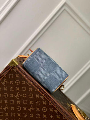 LV N40682 Louis Vuitton Speedy Bandouliere 18 Bag Blue - Default Title - View 4