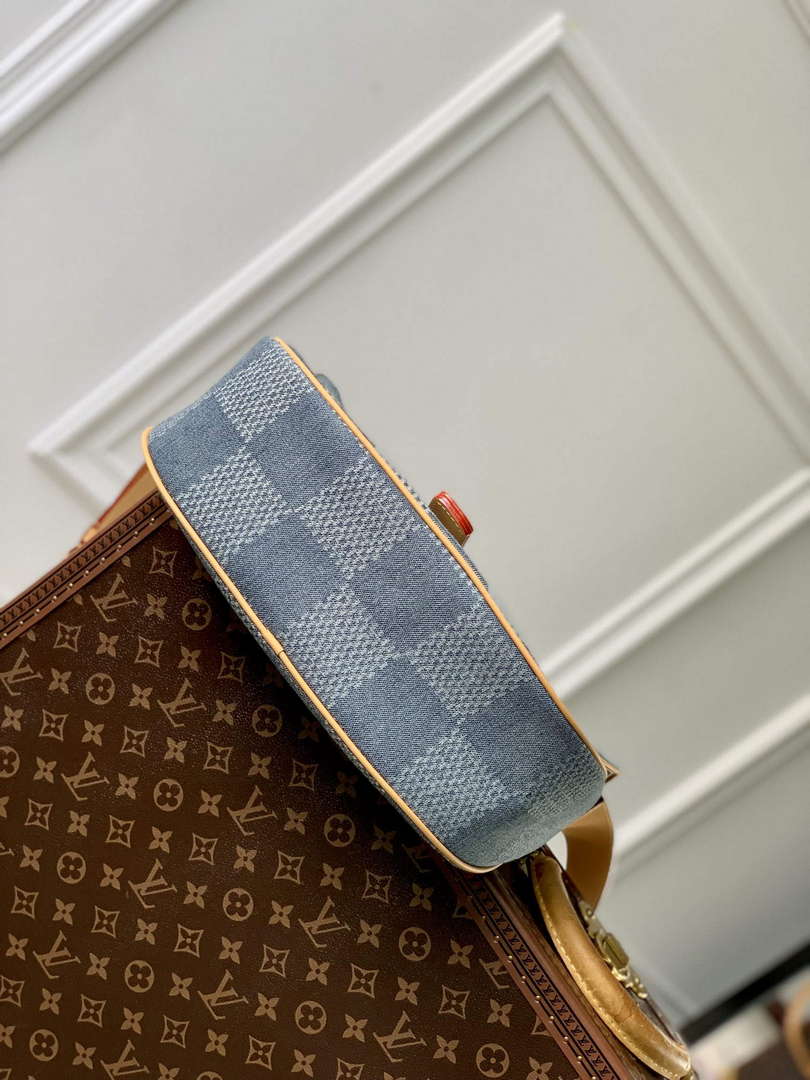 LV N40743 Louis Vuitton Montsouris Messenger MM Damier Cross-body Bag Blue