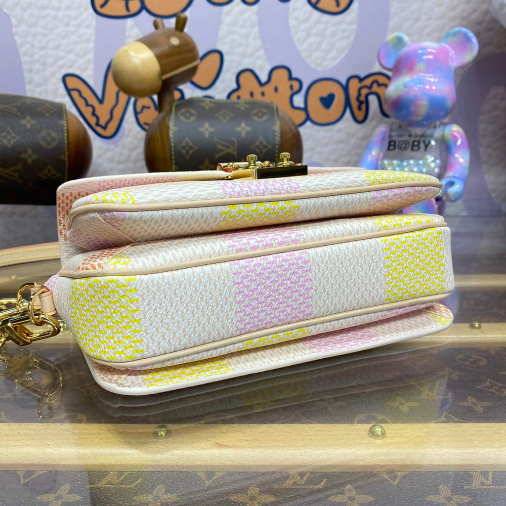 LV N40749 Louis Vuitton Pochette M¨¦tis East West Bag Peach
