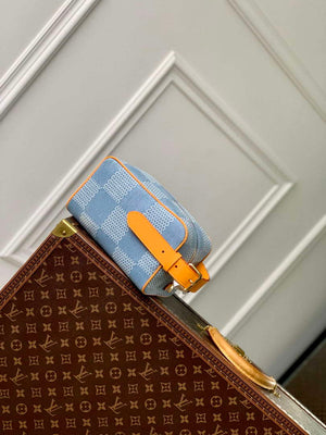 LV N40753 Louis Vuitton Locker Dopp Kit Bag Blue - Default Title - View 2