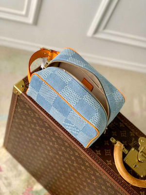LV N40753 Louis Vuitton Locker Dopp Kit Bag Blue - Default Title - View 9