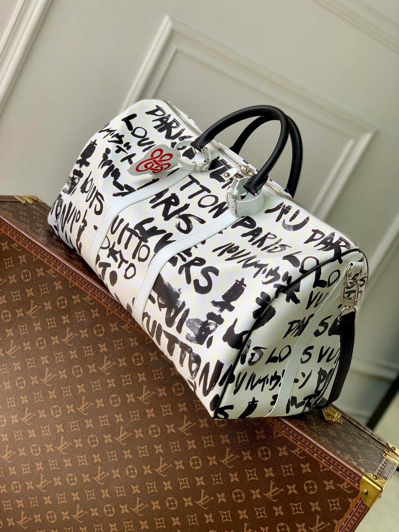 LV N40804 Louis Vuitton Keepall Bandouliere  50 Bag Black/White