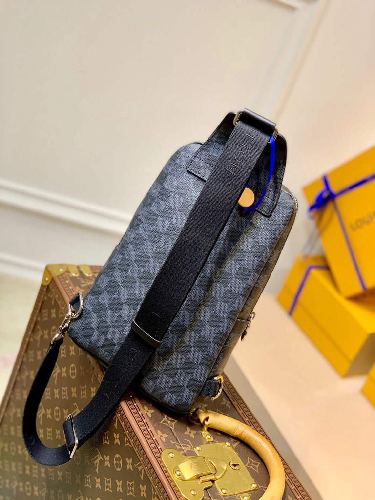 LV N45277 Louis Vuitton Avenue Slingbag Black