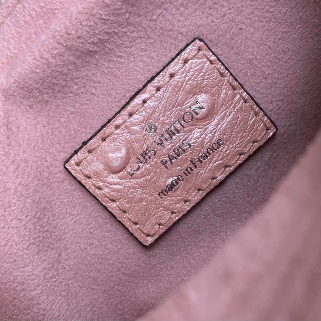 LV N85900 Louis Vuitton Loop Pm Ostrich leather Bag Pink Glaze