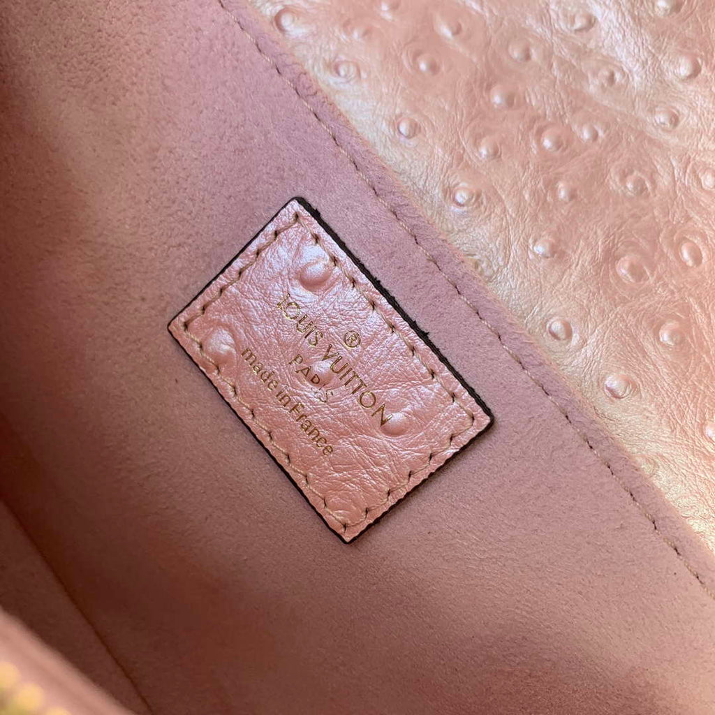 LV N85902 Louis Vuitton Pochette M¨¦tis East West Bag Ostrich leather Pink Glaze