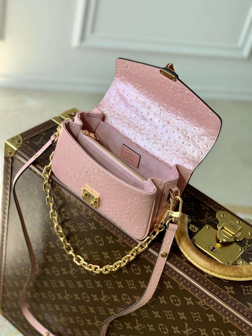 LV N85902 Louis Vuitton Pochette M¨¦tis East West Bag Ostrich leather Pink Glaze