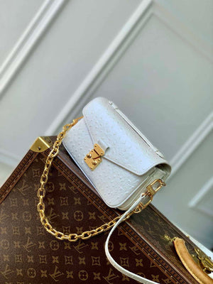 LV N85902 Louis Vuitton Pochette M¨¦tis East West Bag Ostrich leather White Pearl - Default Title - View 2