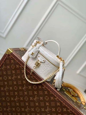 LV N85911 Louis Vuitton Vanity Chain Pouch Ostrich leather Bag White Pearl - Default Title - View 1