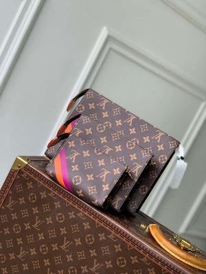 LV P01952 Louis Vuitton Trio Toilet Pouch Mon Monogram Brown - Default Title - View 2