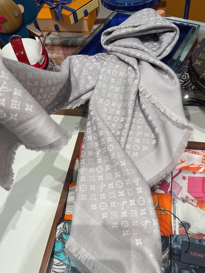 LV Scarves Louis Vuitton Monogram Shawl Scarf M60004
