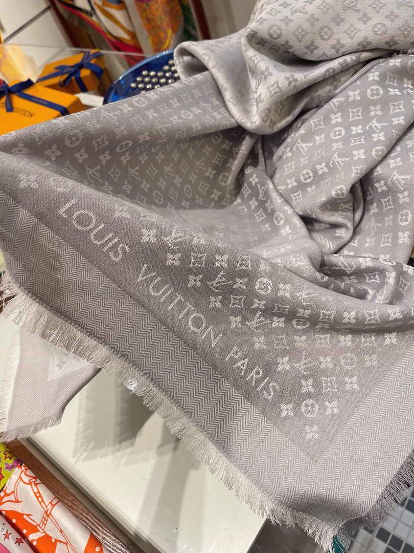 LV Scarves Louis Vuitton Monogram Shawl Scarf M60004
