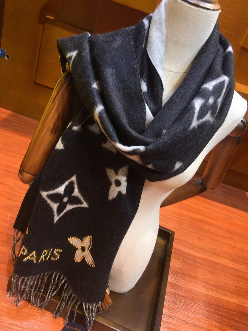 LV Scarves Louis Vuitton Monogram Shawl Scarf M60011
