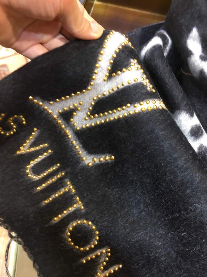 LV Scarves Louis Vuitton Monogram Shawl Scarf M60011
