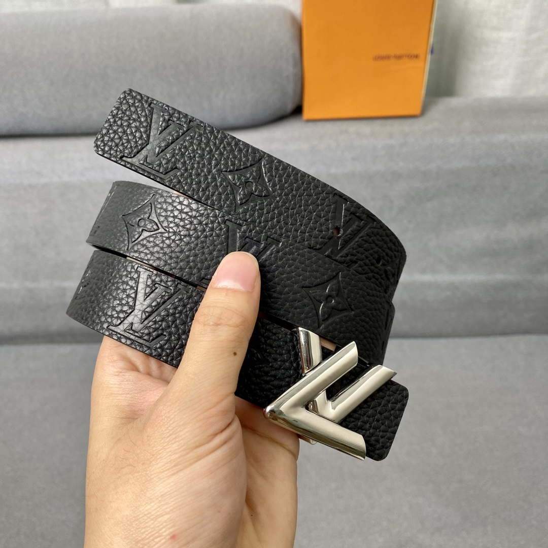 LV Women's Belts Collection Louis Vuitton Initials 30MM Belt 19009