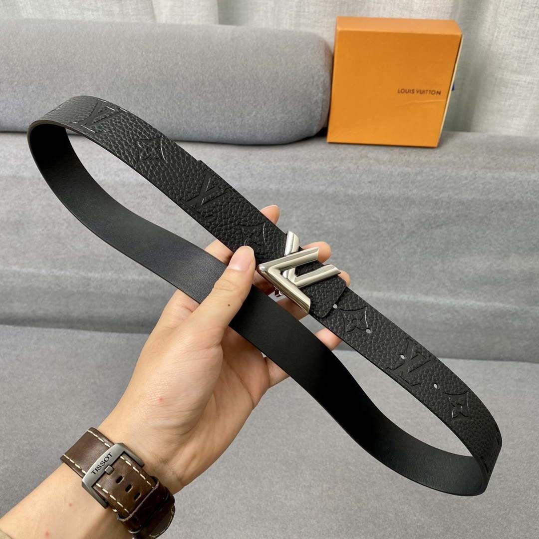 LV Women's Belts Collection Louis Vuitton Initials 30MM Belt 19009