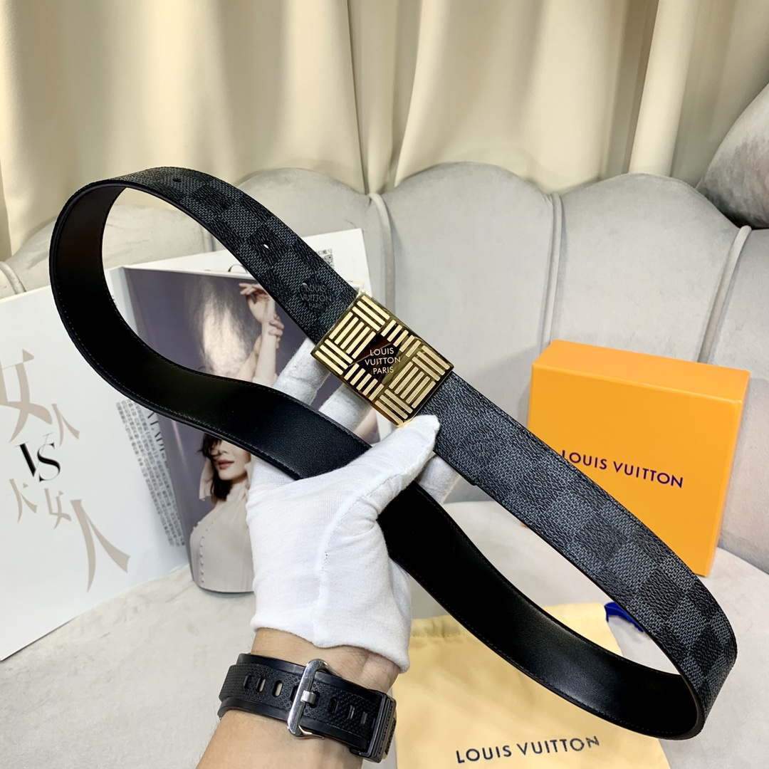 LV Women's Men's Belts Collection Louis Vuitton Initials 35MM Belt 19061