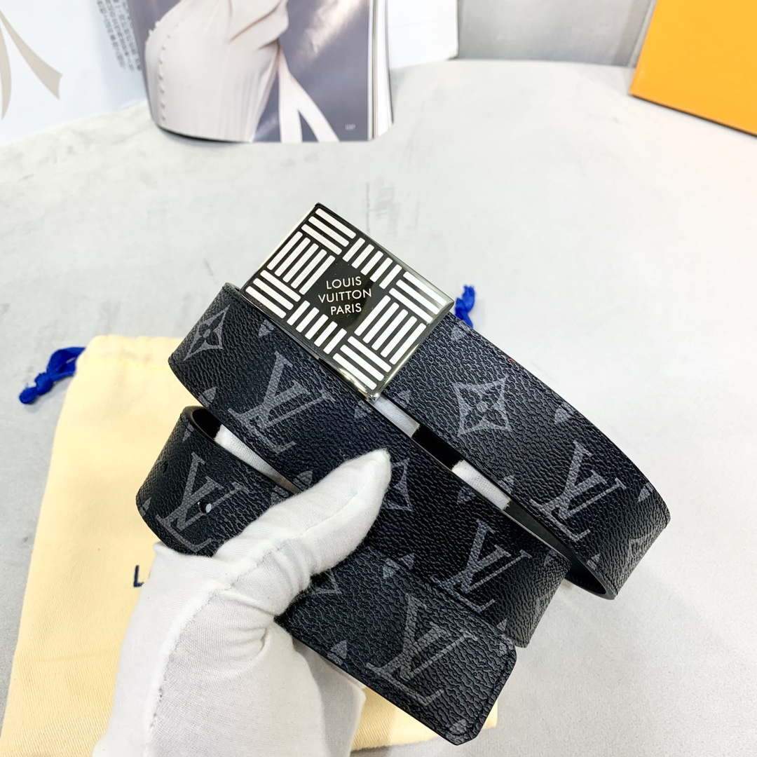 LV Women's Men's Belts Collection Louis Vuitton Initials 35MM Belt 19061