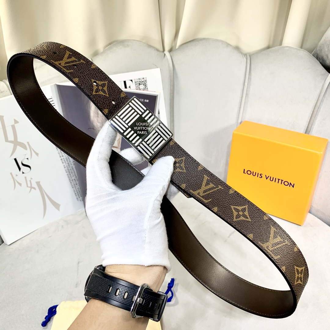 LV Women's Men's Belts Collection Louis Vuitton Initials 35MM Belt 19061