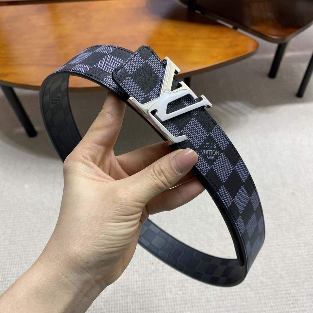 LV Women's Men's Belts Collection Louis Vuitton Initials 40MM Belt 19089
