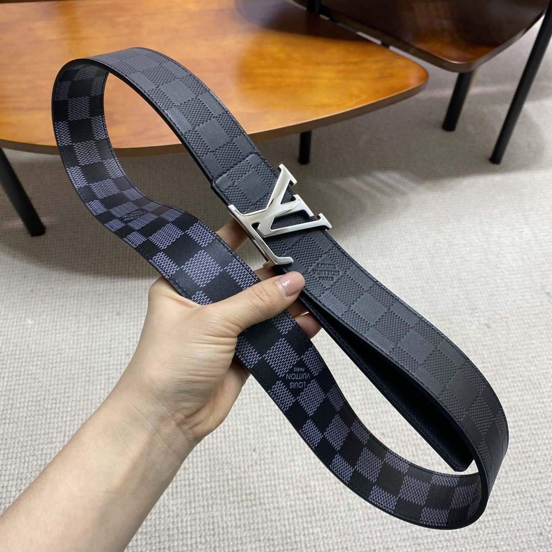 LV Women's Men's Belts Collection Louis Vuitton Initials 40MM Belt 19089