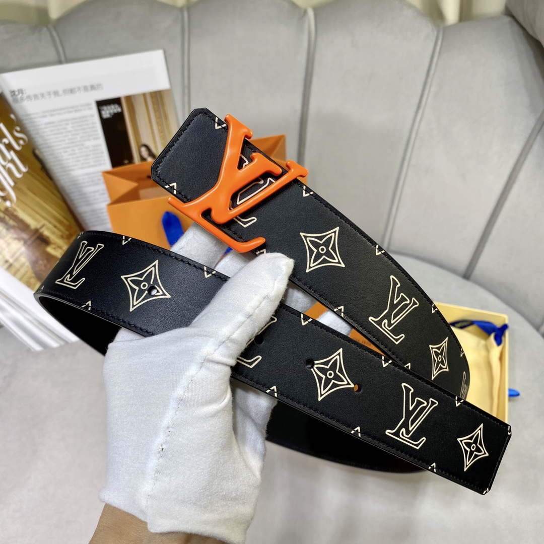 LV Women's Men's Belts Collection Louis Vuitton Initials 40MM Belt 19065