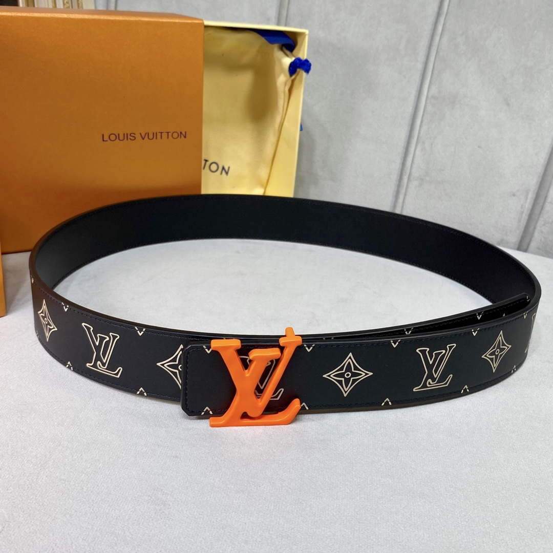 LV Women's Men's Belts Collection Louis Vuitton Initials 40MM Belt 19065