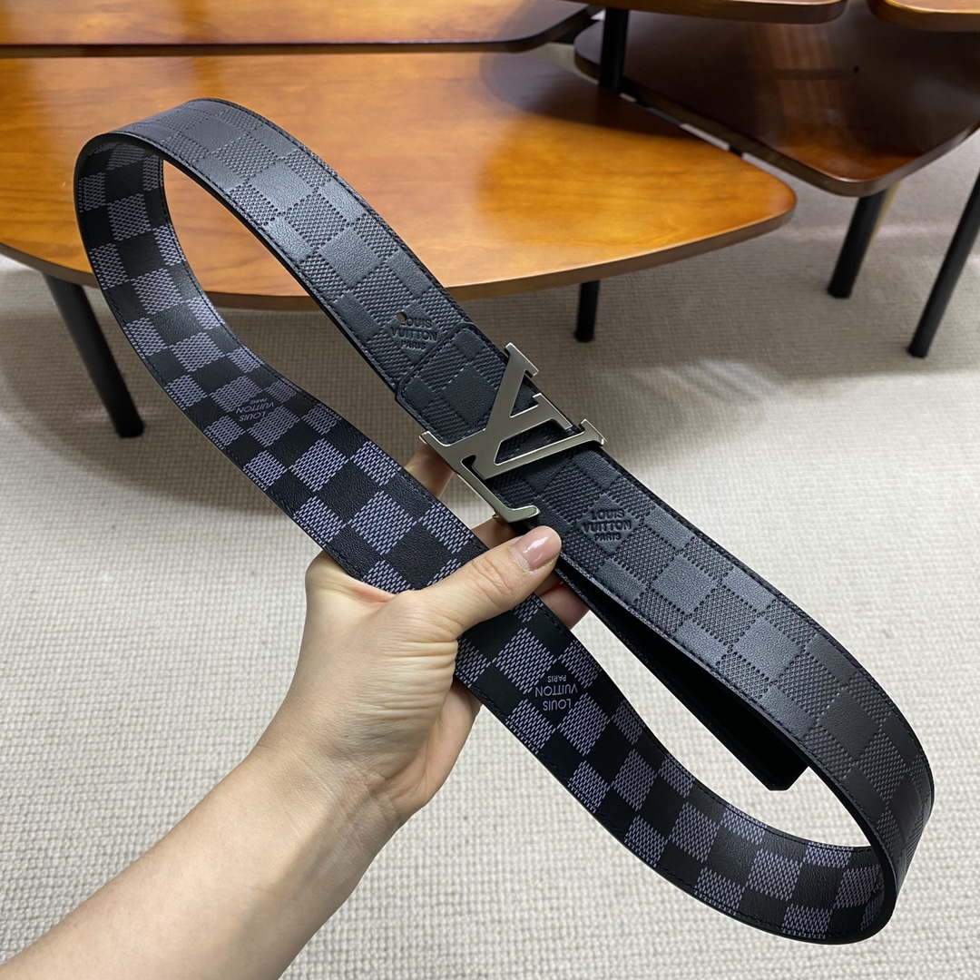 LV Women's Men's Belts Collection Louis Vuitton Initials 40MM Belt 19089