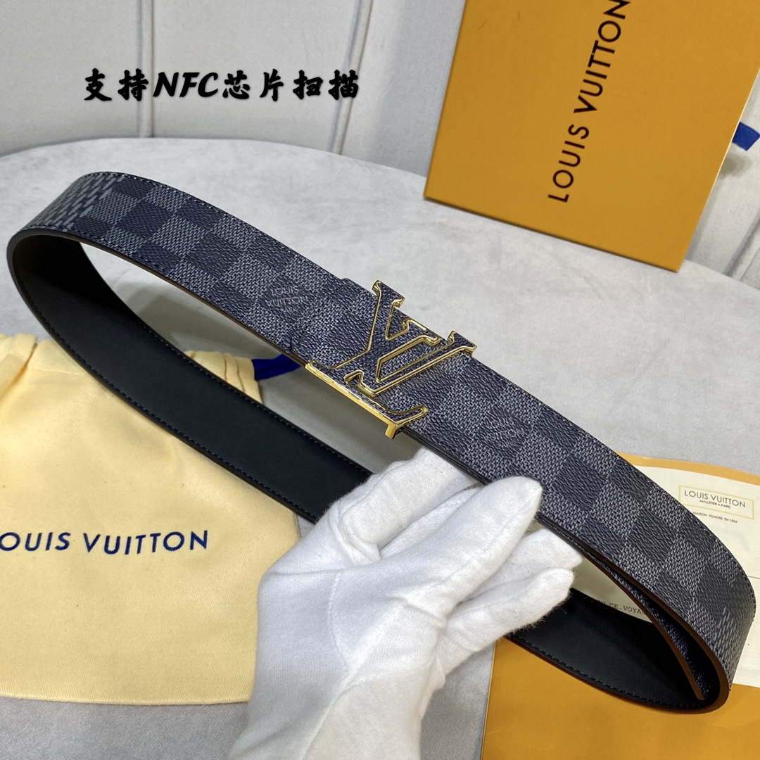 LV Women's Men's Belts Collection Louis Vuitton Initials 40MM Belt 19090