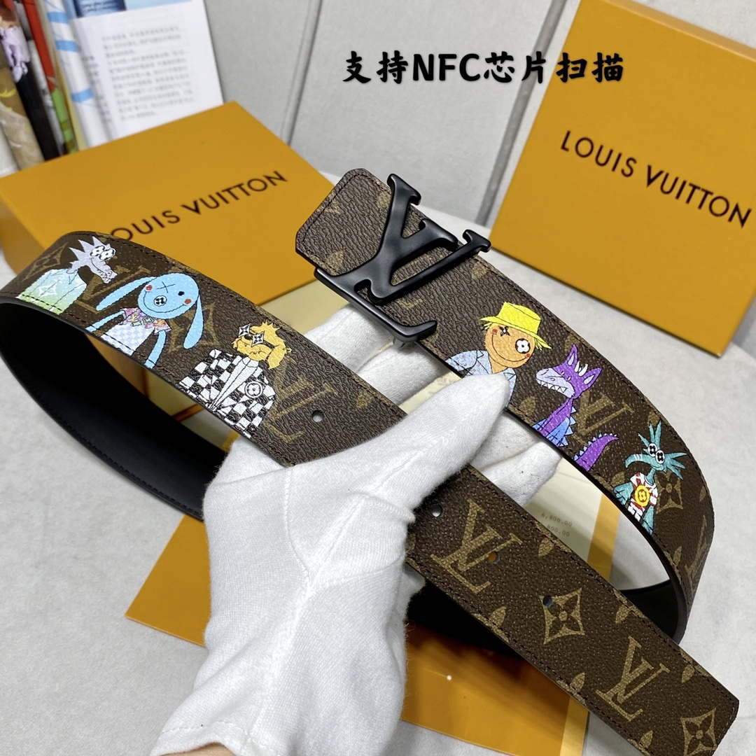 LV Women's Men's Belts Collection Louis Vuitton Initials 40MM Belt 19066