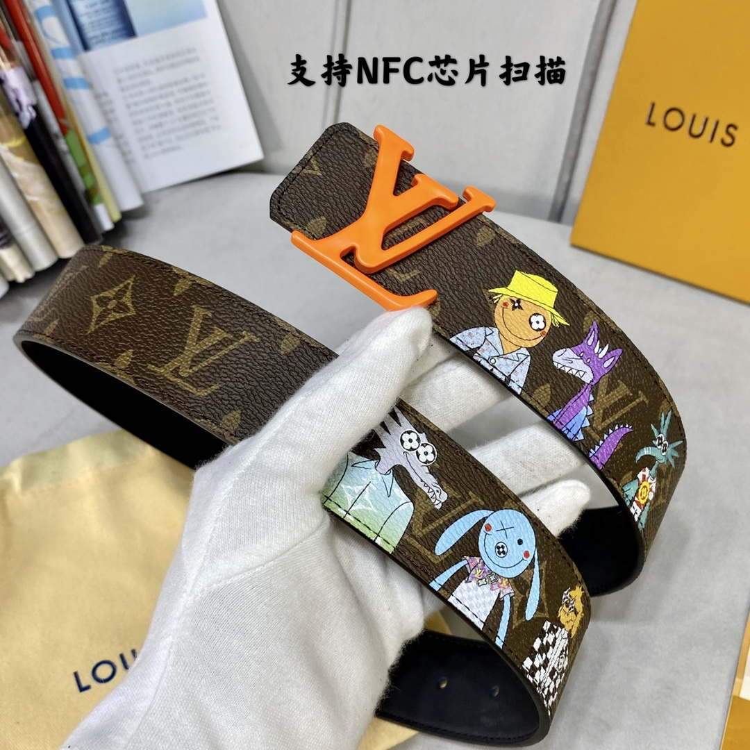 LV Women's Men's Belts Collection Louis Vuitton Initials 40MM Belt 19066
