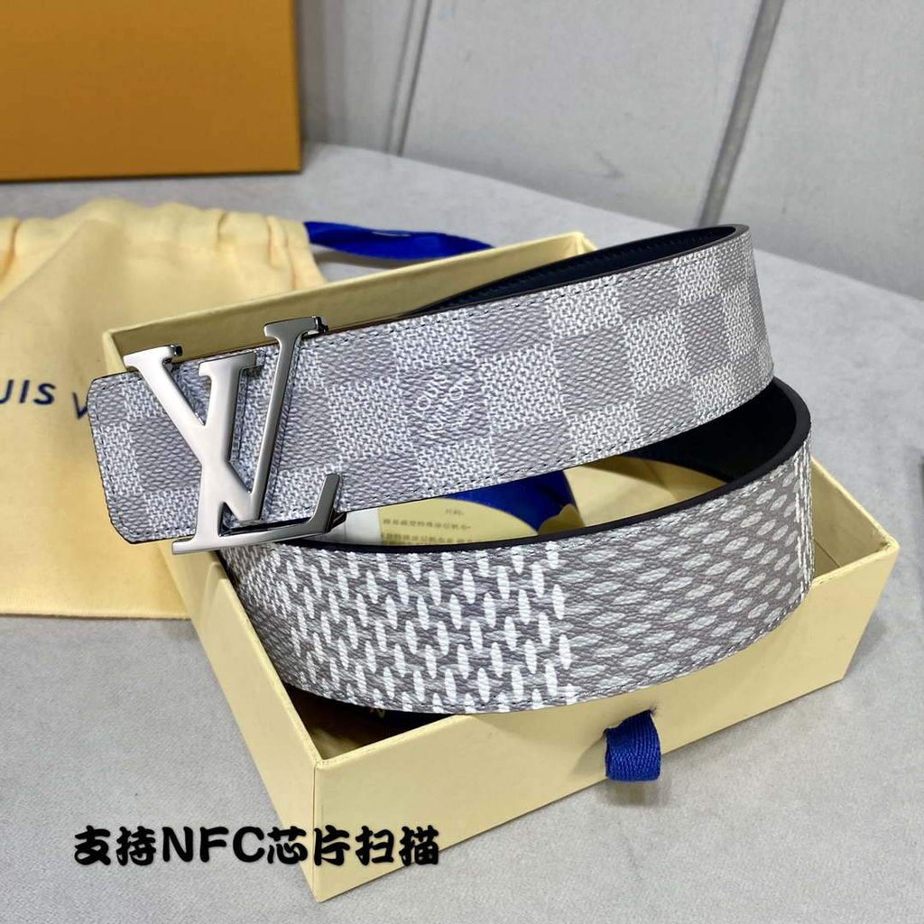 LV Women's Men's Belts Collection Louis Vuitton Initials 40MM Belt 19090