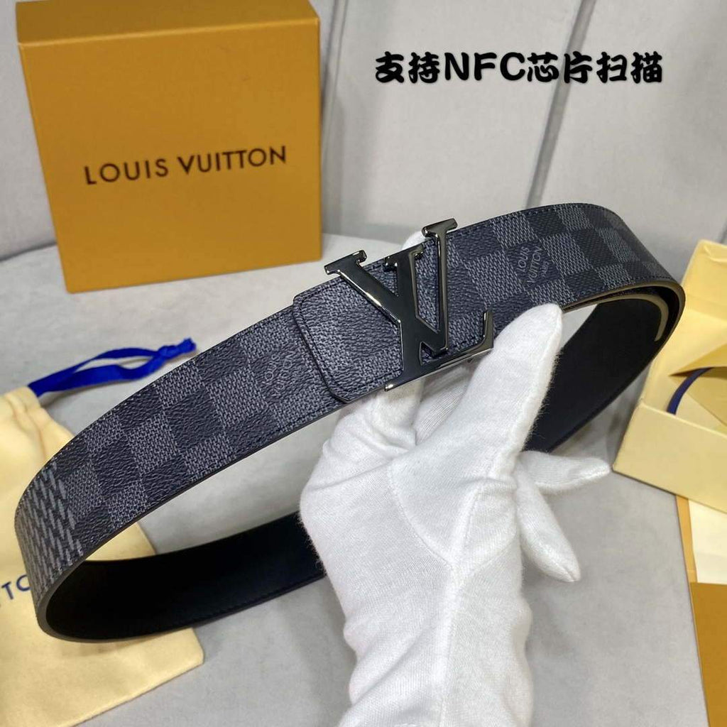 LV Women's Men's Belts Collection Louis Vuitton Initials 40MM Belt 19090
