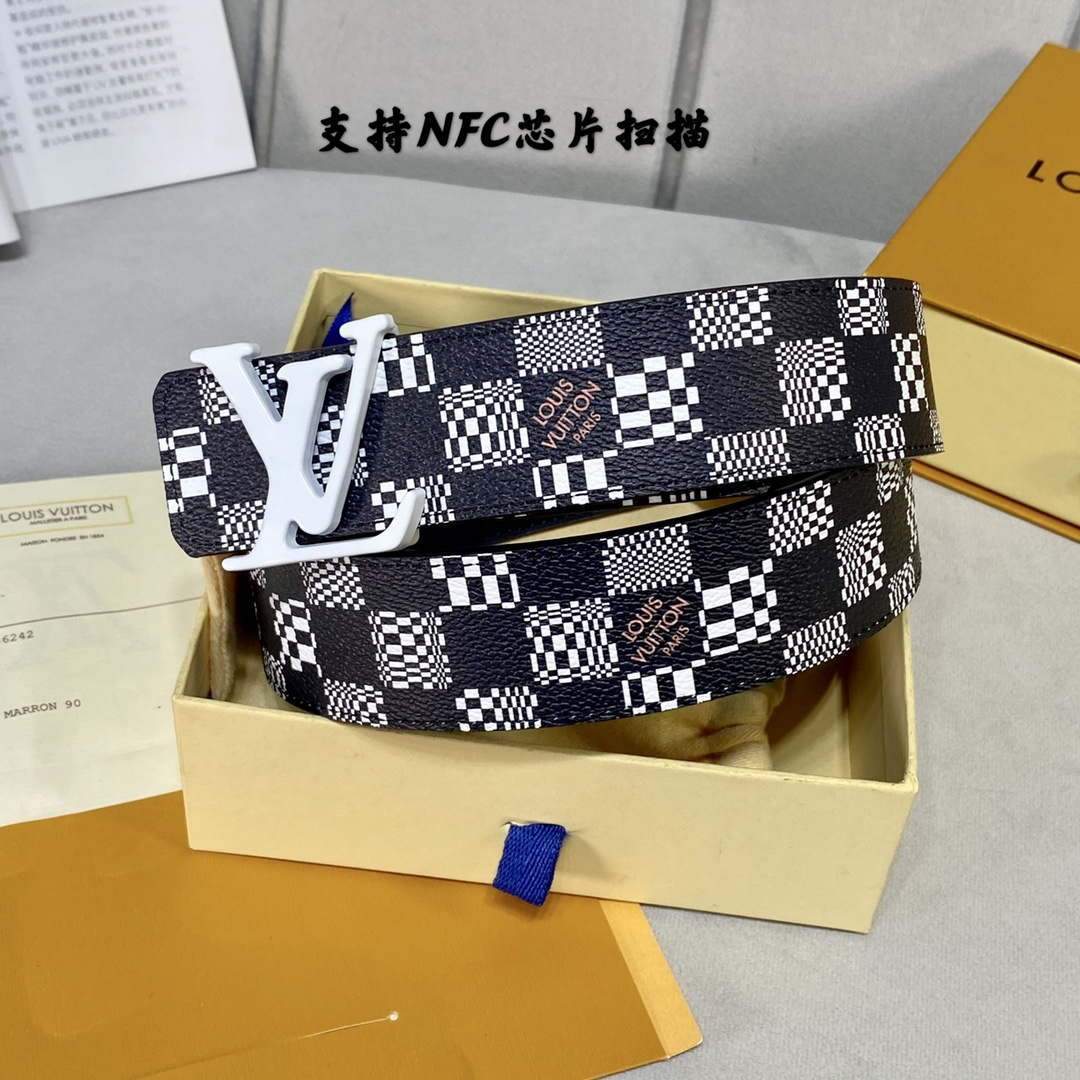 LV Women's Men's Belts Collection Louis Vuitton Initials 40MM Belt 19078