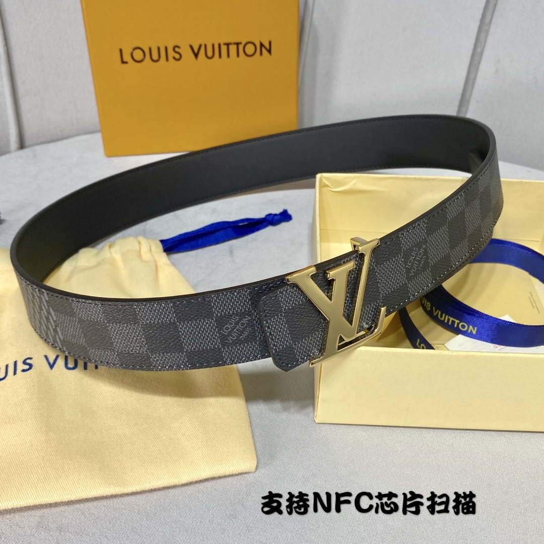 LV Women's Men's Belts Collection Louis Vuitton Initials 40MM Belt 19090