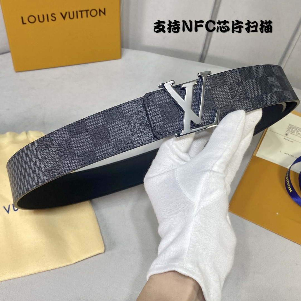 LV Women's Men's Belts Collection Louis Vuitton Initials 40MM Belt 19090