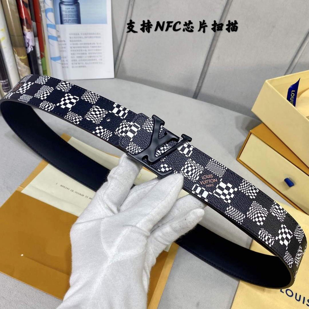 LV Women's Men's Belts Collection Louis Vuitton Initials 40MM Belt 19078
