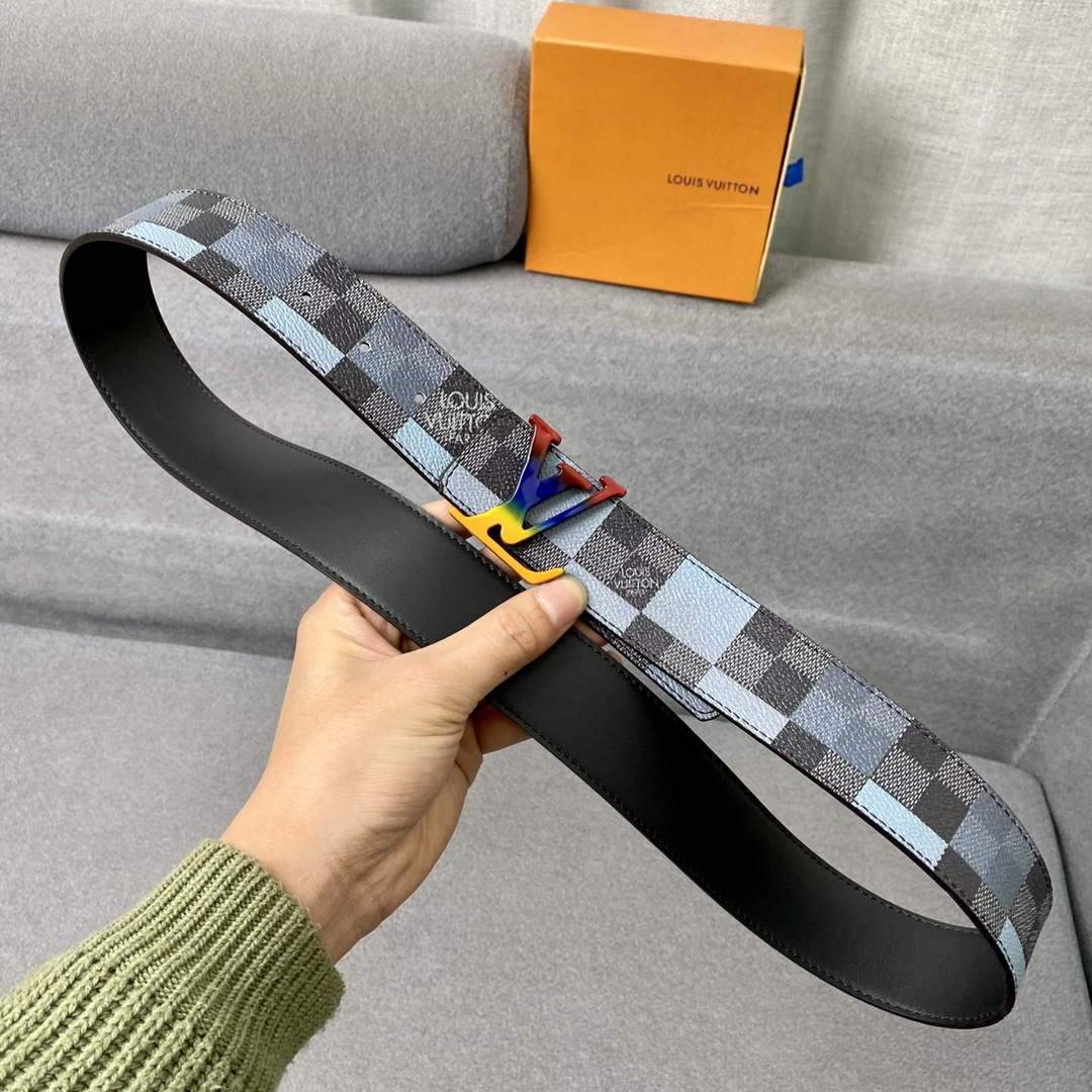 LV Women's Men's Belts Collection Louis Vuitton Initials 40MM Belt 19067