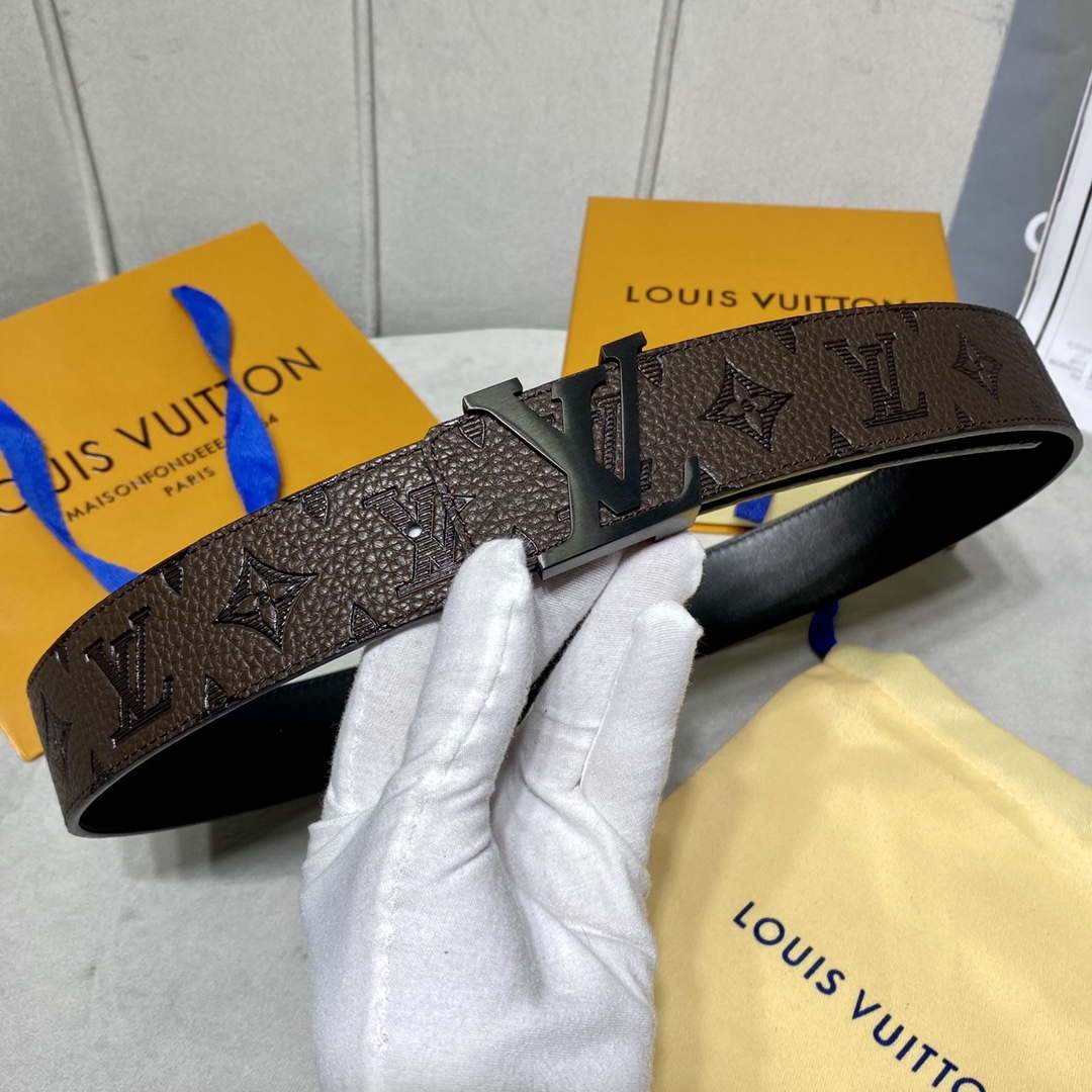 LV Women's Men's Belts Collection Louis Vuitton Initials 40MM Belt 19091