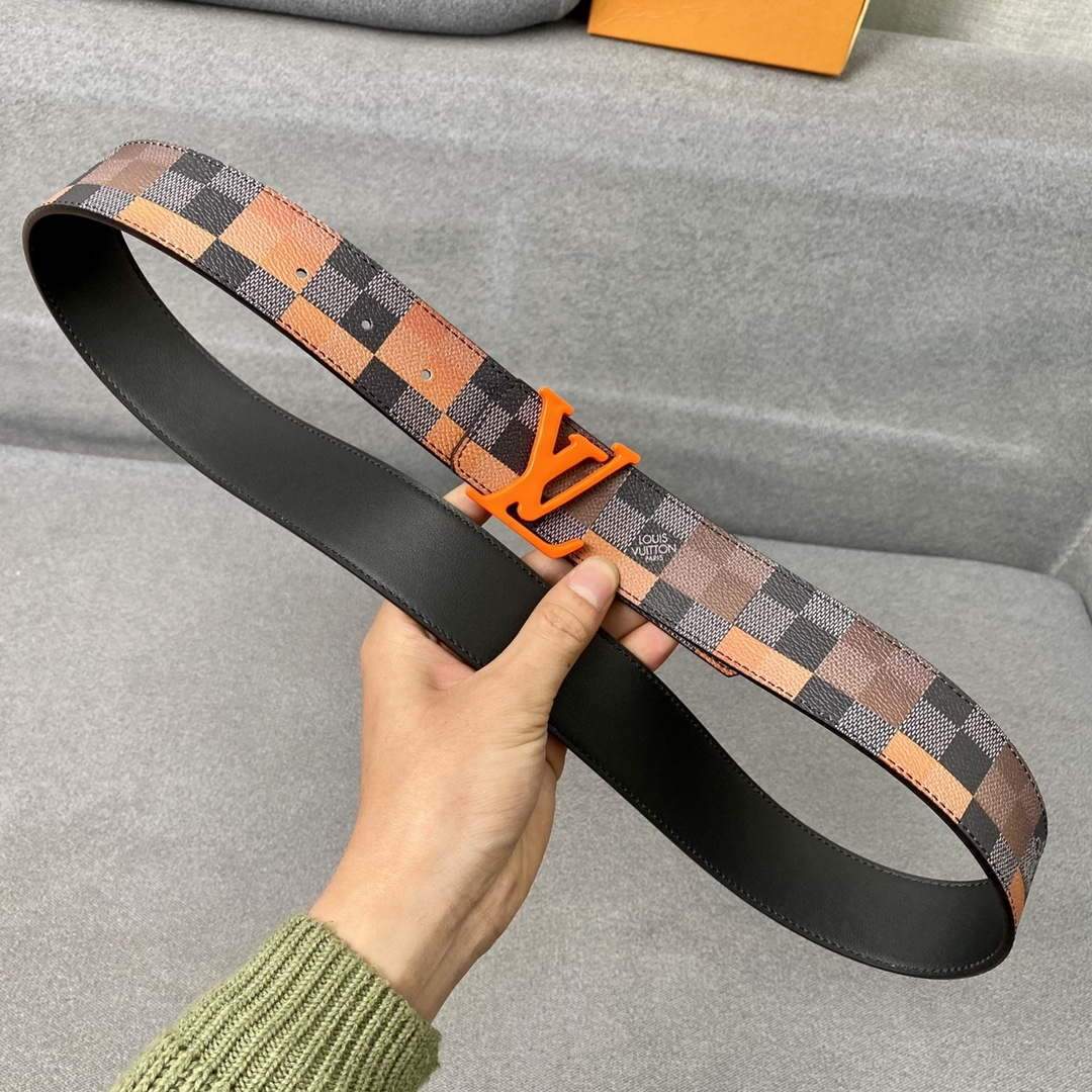 LV Women's Men's Belts Collection Louis Vuitton Initials 40MM Belt 19067