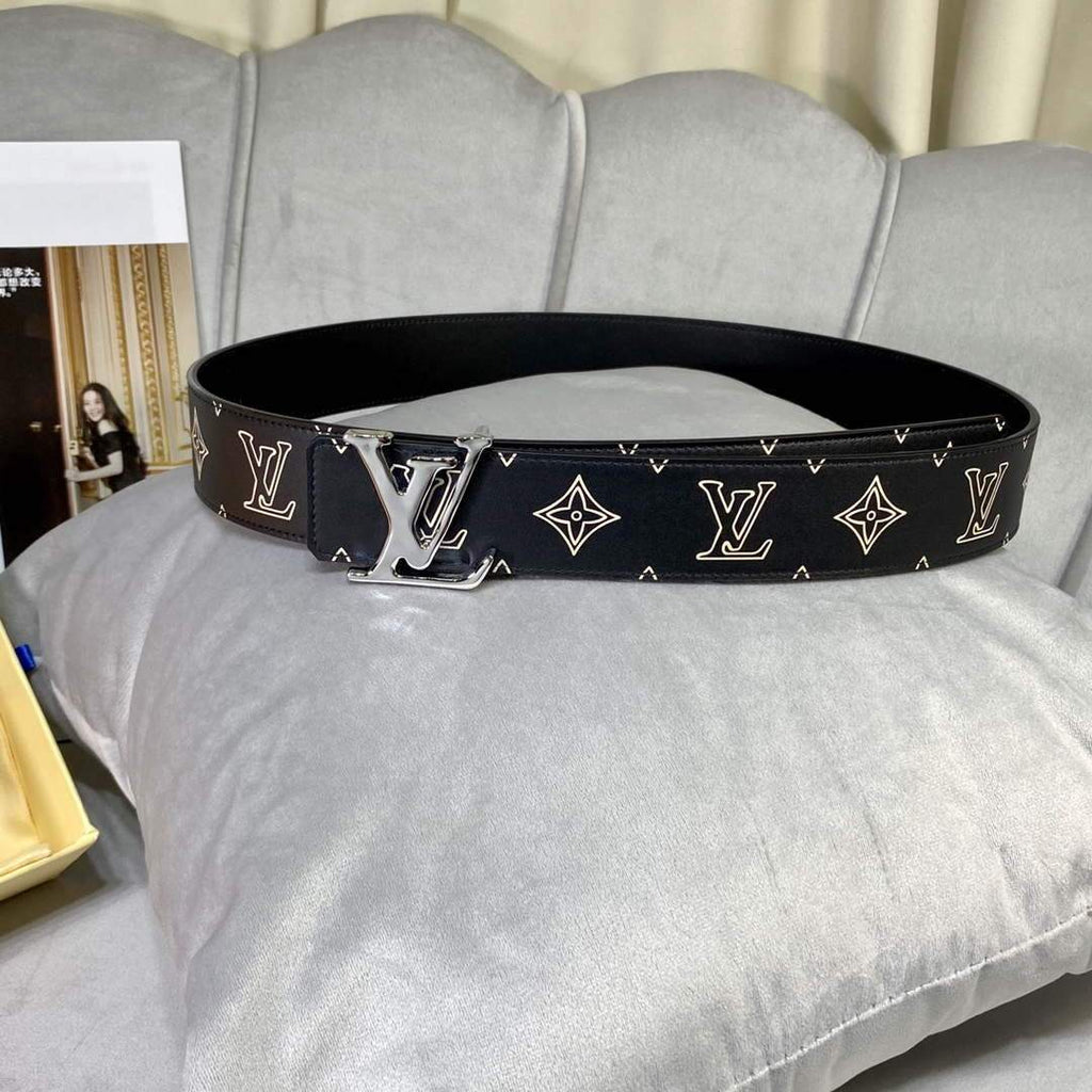 LV Women's Men's Belts Collection Louis Vuitton Initials 40MM Belt 19065