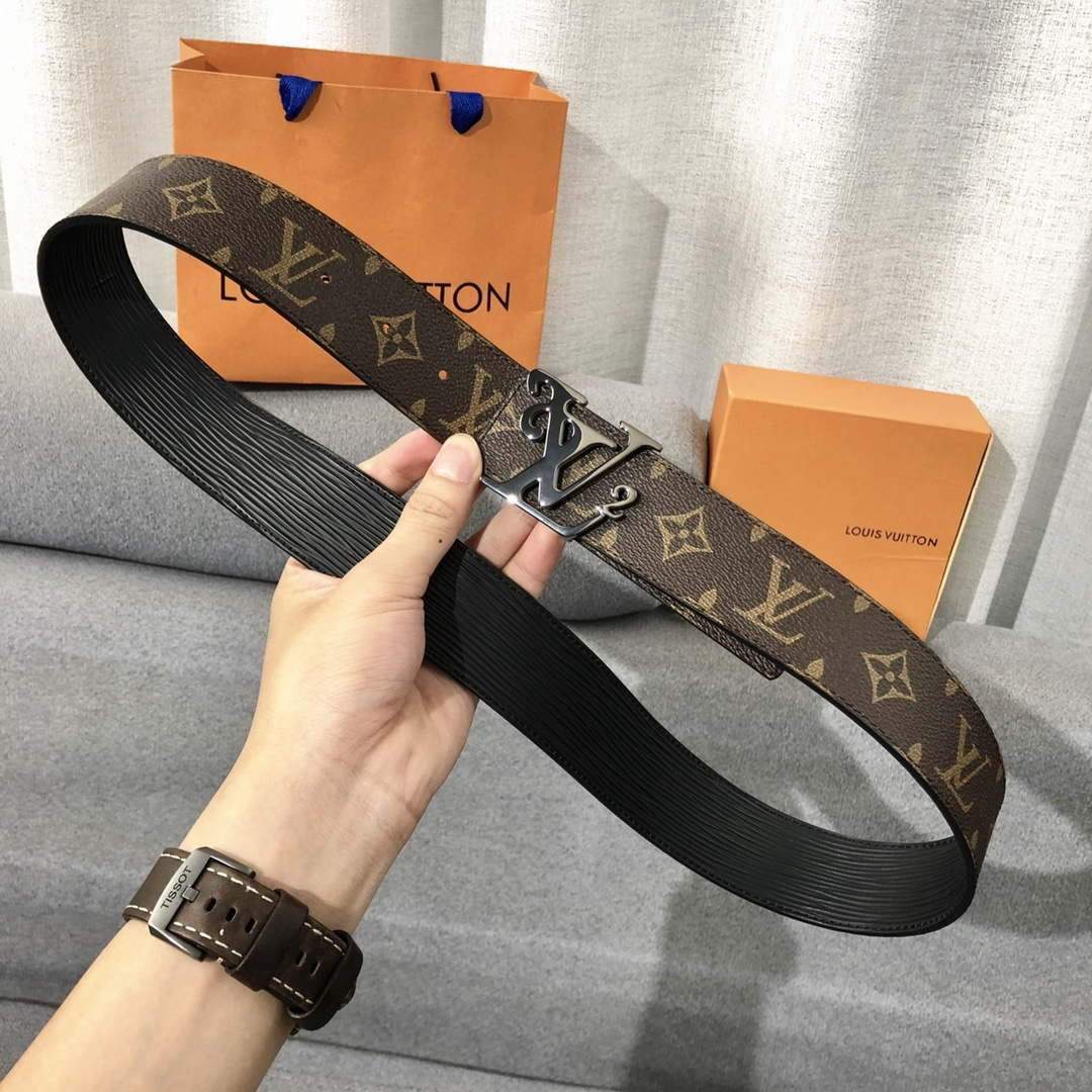 LV Women's Men's Belts Collection Louis Vuitton Initials 40MM Belt 19071